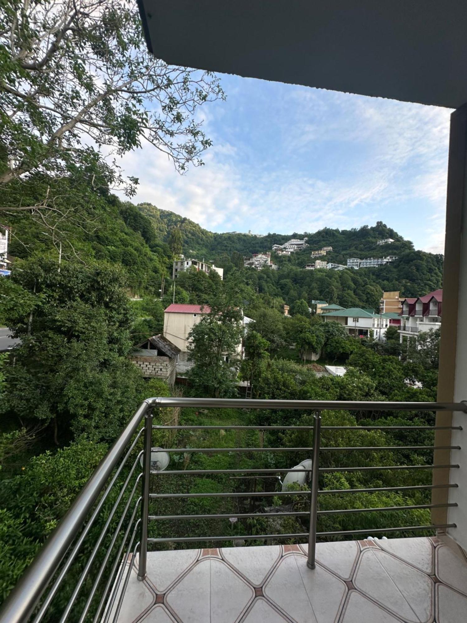 Marina Kvariati Bagian luar foto